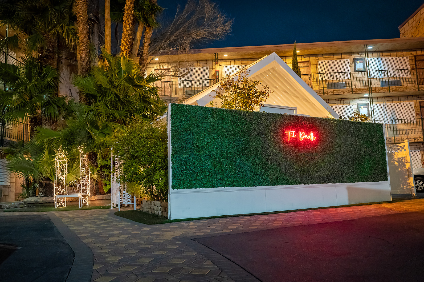 Las Vegas outdoor wedding venue on the Strip
